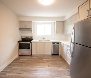 510 Queen Victoria Dr, Hamilton - 3 Bedroom Main Unit - Photo 1