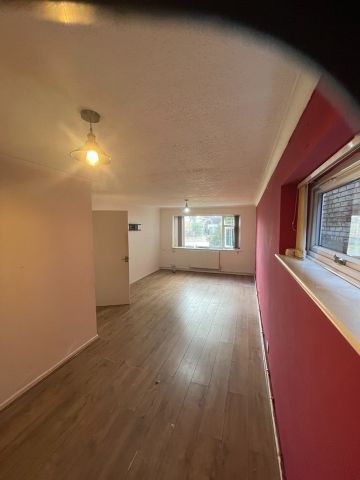 2 Bed Flat, Victoria Road, B27 - Photo 2