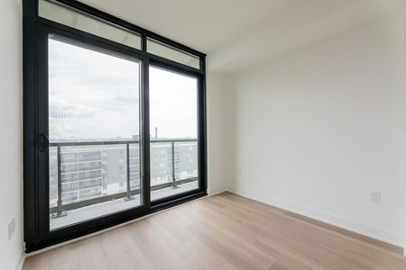 For Lease - 86 Dundas Street Unit# 1204, Mississauga, Ontario - Photo 4