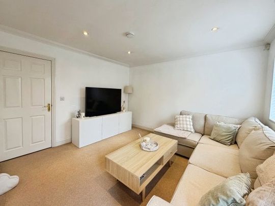 Douglas Court, Ely - Photo 1