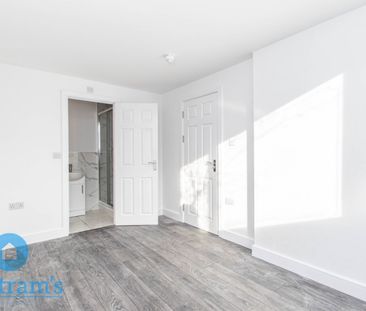 6 bed Semi-Detached House for Rent - Photo 4