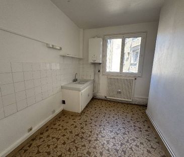 Location Appartement 3 pièces 70m² - Photo 4