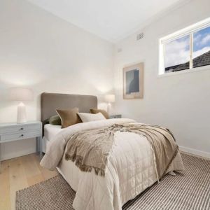 Renovated Family Home in the Heart of Balmain - Photo 2