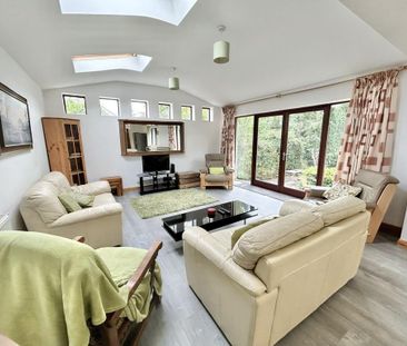 4 bedroom detached house to rent - Photo 2