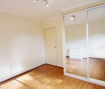 Well-Maintain | Bright 2 bedder Unit in Sought-after location! - Photo 5