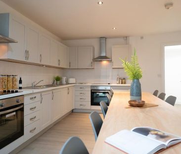 3 bedroom flat to rent - Photo 1