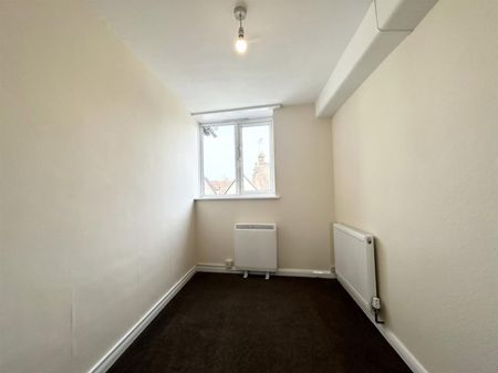 3 Bedroom Maisonette To Let - Photo 4