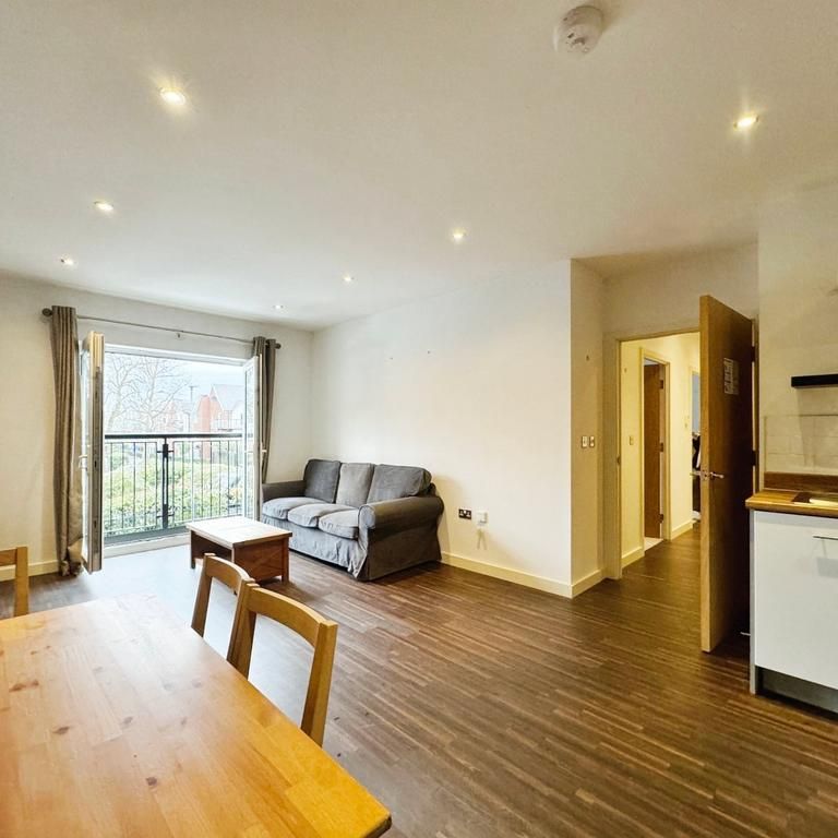 2 bedroom flat to rent - Photo 1