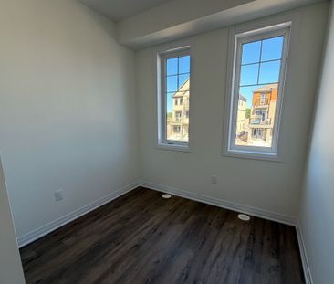 For Lease - 29 Pogie Drive, Welland, Ontario - Photo 2