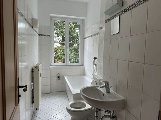 Sonnige Balkonwohnung, unweit der Königsheide ***Laminat***Badewanne*** - Photo 1