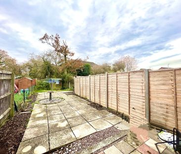 Lincoln Gardens, Didcot - Photo 1