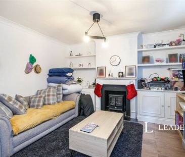 2 bedroom house to rent Albert Road, Addlestone, KT15 - Photo 5