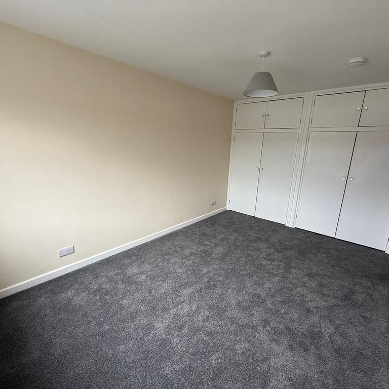 4 bedroom house to rent - Photo 1
