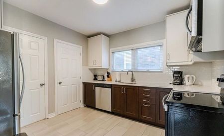 For Lease - 4354 Leader Lane, Niagara Falls, Ontario - Photo 3