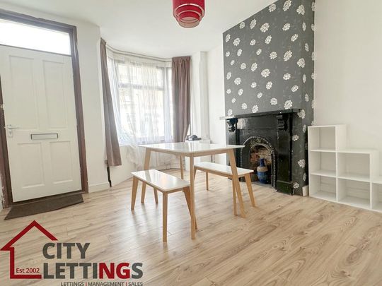 3 bedroom terraced house to rent - Photo 1