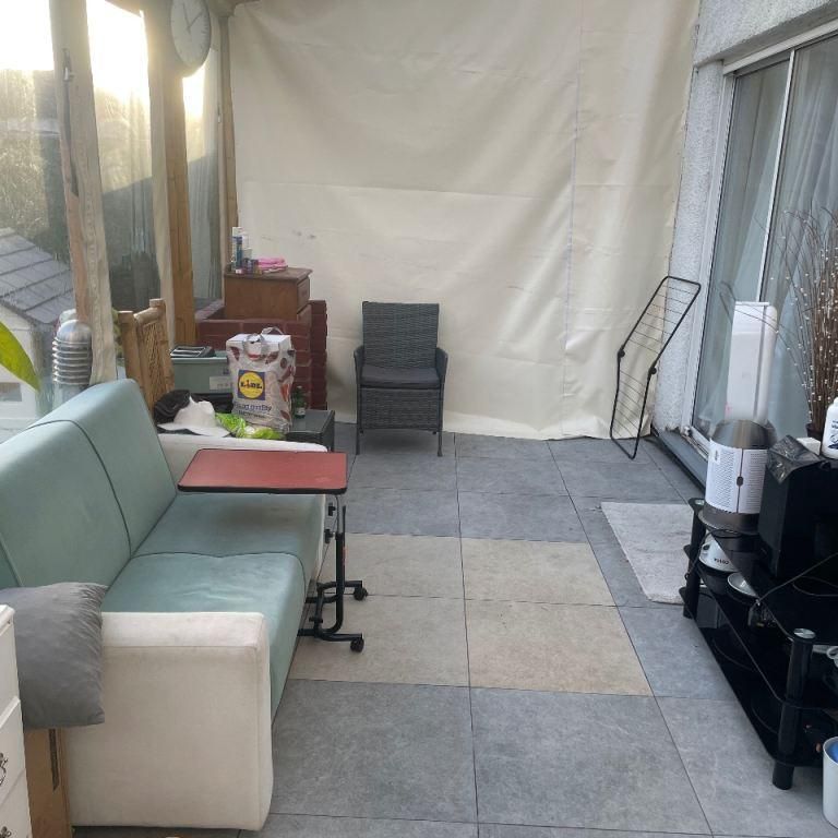 1 bedroom in a house share to rent - Photo 1