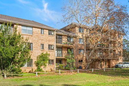 SPACIOUS TWO BEDROOM UNIT - Photo 4