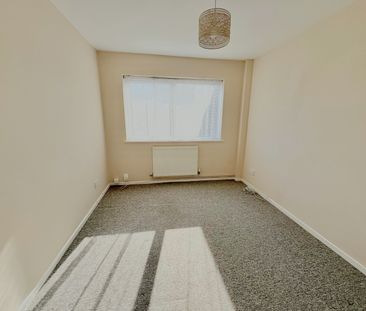 Resolution House, The Anchorage, Gosport, Hampshire, PO12 - Photo 3