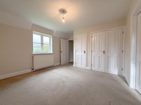 4 bedroom detached house to rent - Photo 5