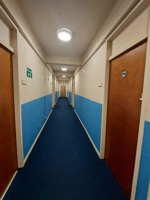 Room in a Shared House, Montgomery House, M16 - Photo 1