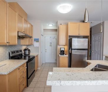 For Lease - 2308 Whistling Springs Crescent, Oakville, Ontario - Photo 6