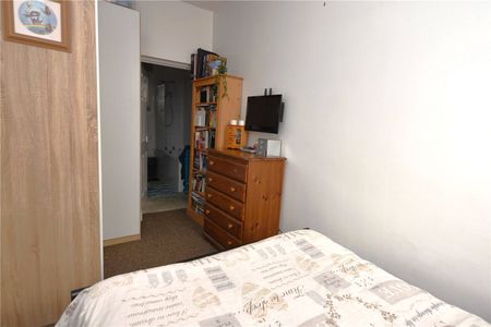 High Street, Shoeburyness, Essex, SS3 9AH - Photo 4