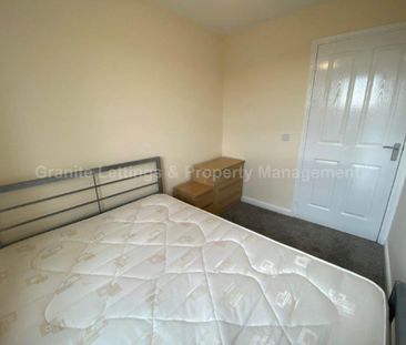 4 bedroom townhouse to rent - Photo 6