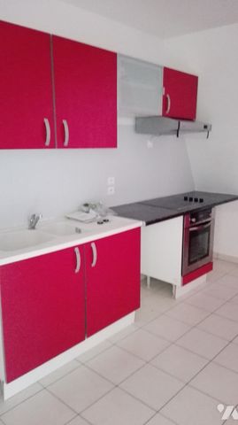 Dans résidence sécurisée avec ascenseur, un appartement de type F3 offrant une entrée - Photo 5