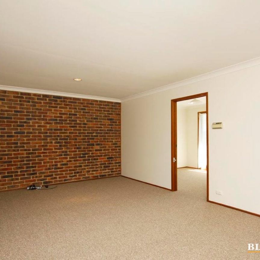 23 Girdlestone Crescent, Calwell ACT 2905 - House For Rent | Domain - Photo 1