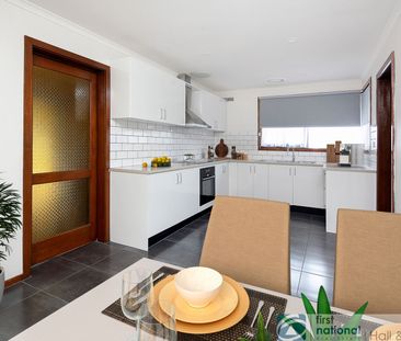 A CLASSICAL FAMILY HOME - Photo 1