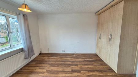 3 bedroom flat to rent - Photo 5