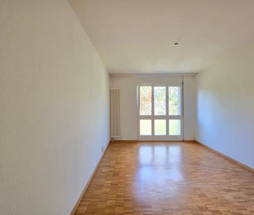 Gut gepflegte 4.5 Zimmerwohnung mit Balkon und schöner Aussicht! - Photo 6