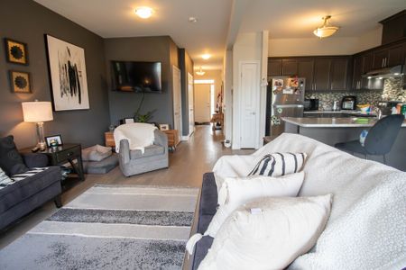 3 Bedroom Main Unit in St. Catharines! - Photo 3