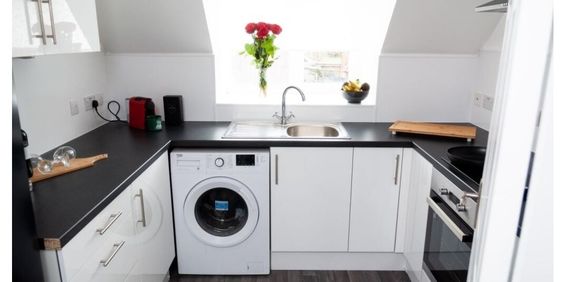 2 Bed Flat, Romney Gardens, BS7 - Photo 3