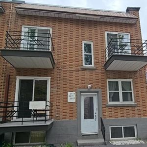 Superbe 3 1/2 fraîchement rénové à Rosemont - Photo 2