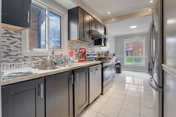 For Lease - 32 Lady Stewart Boulevard, Brampton, Ontario - Photo 1