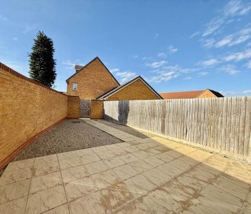 4 bedroom semi-detached house to rent - Photo 1