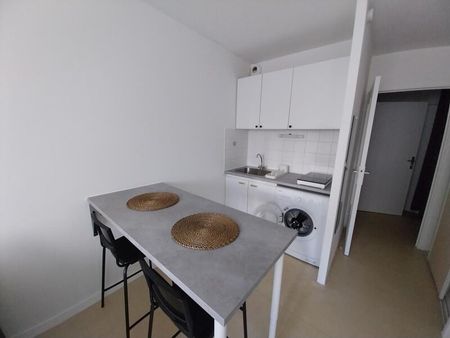 Location Appartement 1 pièce 22m² ORLEANS 45100 - Photo 3
