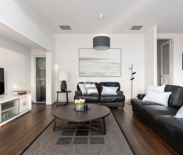 15 Highbury Grove, Kew VIC 3101 - House For Rent | Domain - Photo 4