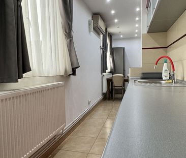 Apartament de 3 camere, 80 mp, etaj 5, gata de utilizare - Fotografie 1
