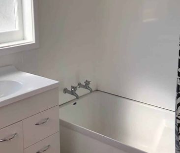 Tidy & Simple - Photo 4