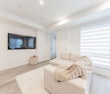 For Lease - 24 Lytham Green Circle Unit# 31, Newmarket, Ontario - Photo 2