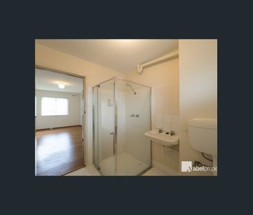 COSY ABODE CLOSE TO AMENITIES! - Photo 5