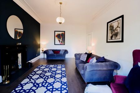 2Bedrooms, 1Bathrooms - Photo 2
