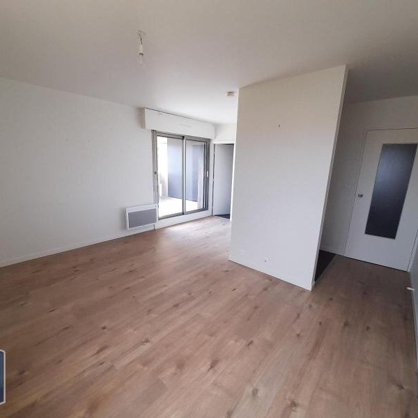 Location Appartement 1 pièce 27m² CHAMALIERES 63400 - Photo 1