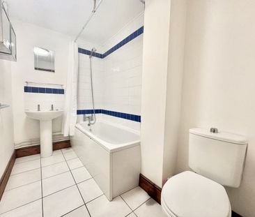 Frensham Court, Southsea - Photo 4