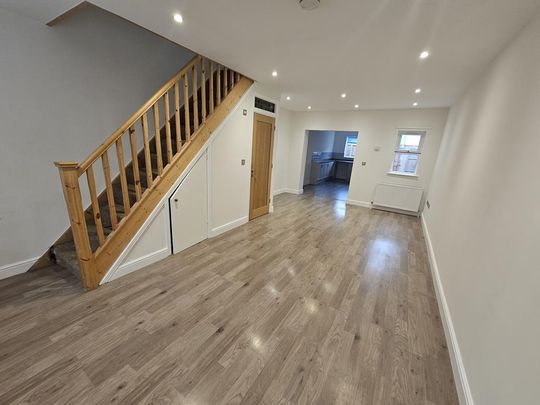 3 bedroom terraced house to rent - Photo 1