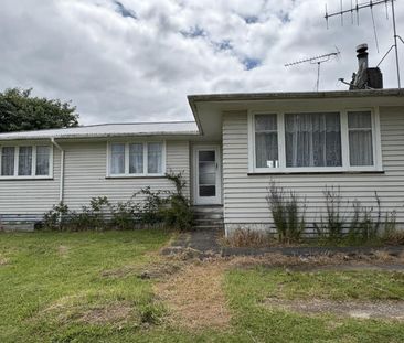 Three bedrooms, Large corner section! - Photo 3