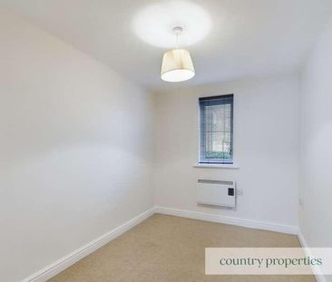 Sir John Newsom Way, Welwyn Garden City, AL7 - Photo 4