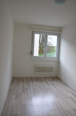 "Moderne 3.5 Zimmer-Wohnung mit schönem Balkon" - Photo 5
